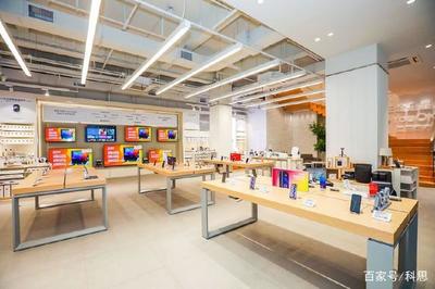 国庆发力，小米全球最大实体店在武汉开业 不止科技，更顾日用杂品